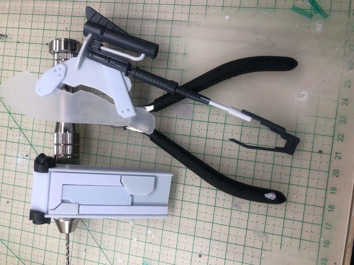 【作品分享】MG. MS-06 ZAKUII 迷彩薩克戰爭機器