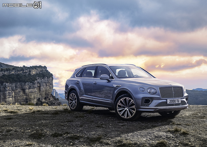 【層峰休旅進化】Bentley發表Bentayga改款車型，顏值、科技大幅度升級！