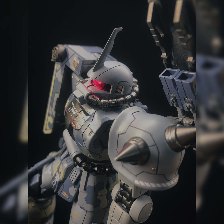 【作品分享】MG. MS-06 ZAKUII 迷彩薩克戰爭機器