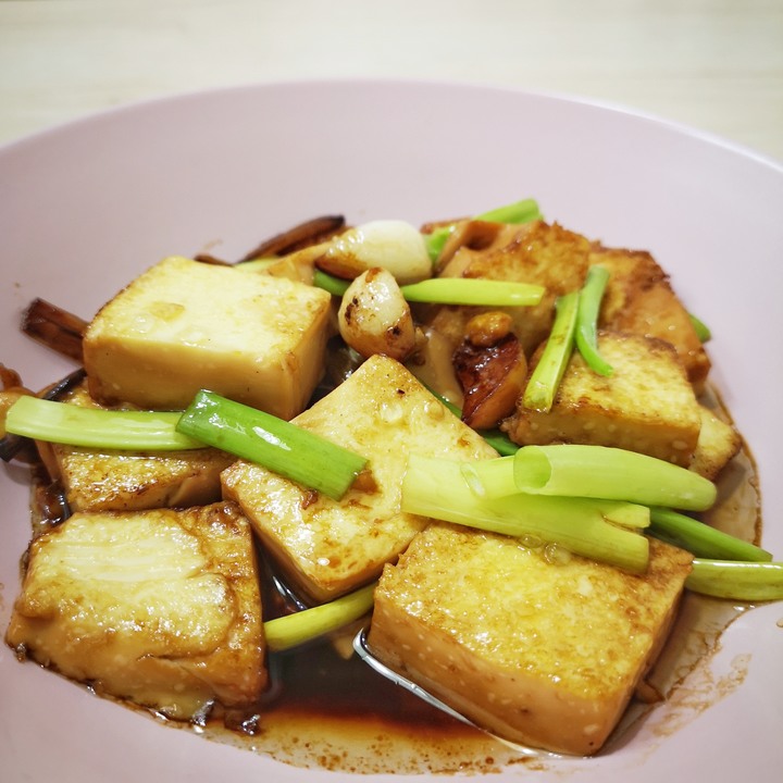 【零失敗】薑汁蛋豆腐、炙燒青椒豬、冰鎮辣雞翅、暗黑牛排，用四款金蘭特色醬油做創意料理~~