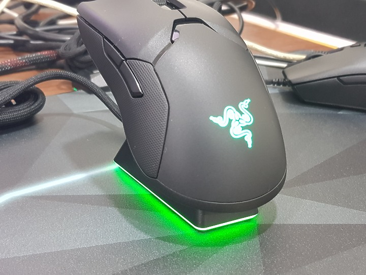 【小宅開箱】Razer 雷蛇 V家大家族 Viper Mini Ultimate 一次看到爽