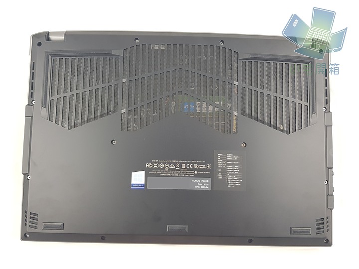 【小宅開箱】【評測】技嘉 GIGABYTE AORUS 17G XB 又是一台可怕的怪獸