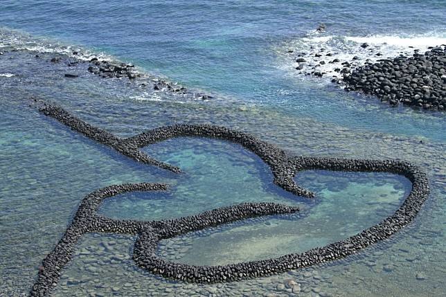 擁抱澎湖南方四島蔚藍大海 悠遊海底薰衣草森林