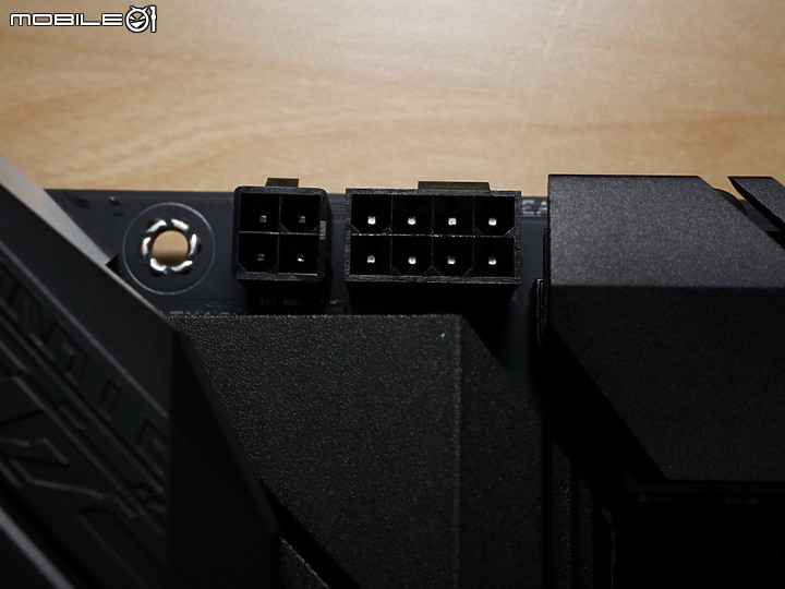 點我看大圖 電馭新風格 ROG STRIX 主流戰鬥系 AMD B550-F GAMING (WI-FI) 開箱