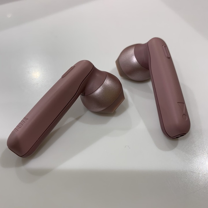 [首開!!!]JBL Tune 220TWS 真無線藍芽耳機開箱~