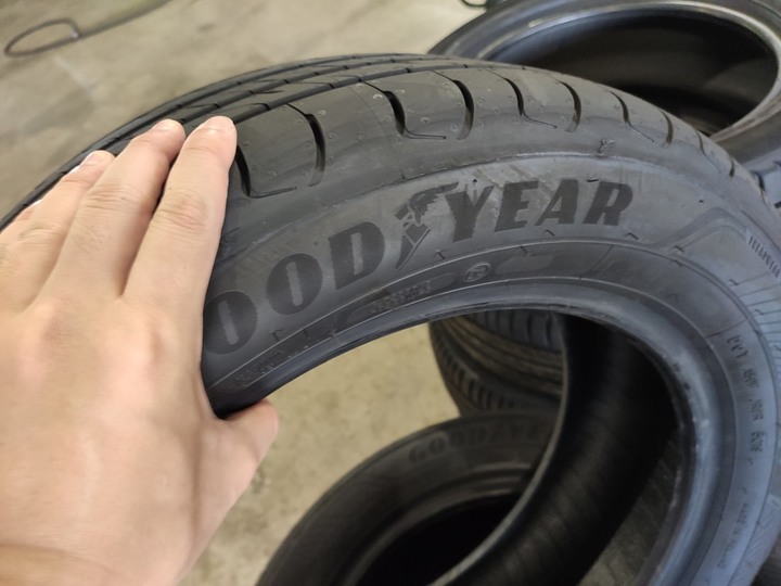 Goodyear EFGP2 沒有想像中安靜(尺寸 205/55/16)