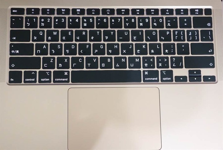 [請益]買MacBook Air 2020？