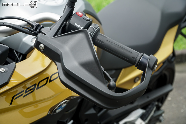 BMW Motorrad F 900 R & F 900 XR 試駕 性格難以捉摸的德國風紳士