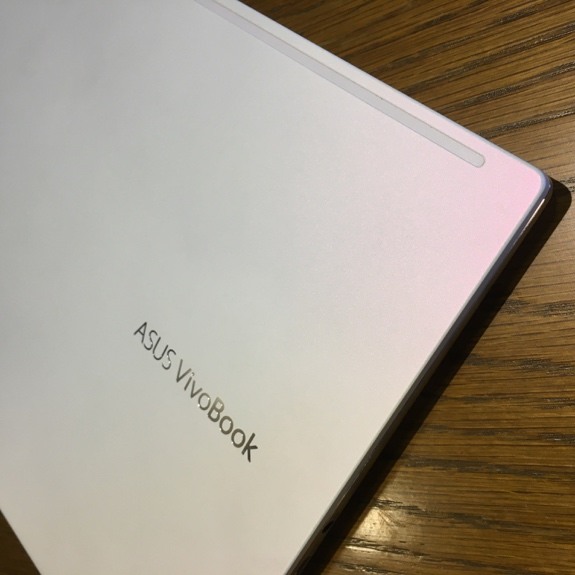 送給準大學生的14吋筆電開箱 – Vivobook S433幻彩白