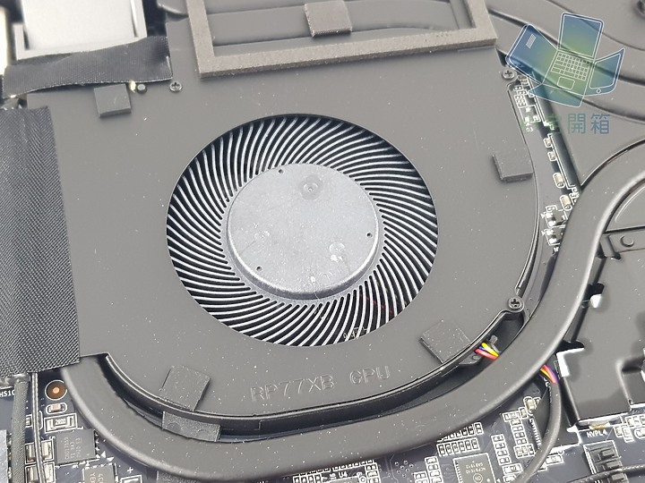 【小宅開箱】【評測】技嘉 GIGABYTE AORUS 17G XB 又是一台可怕的怪獸