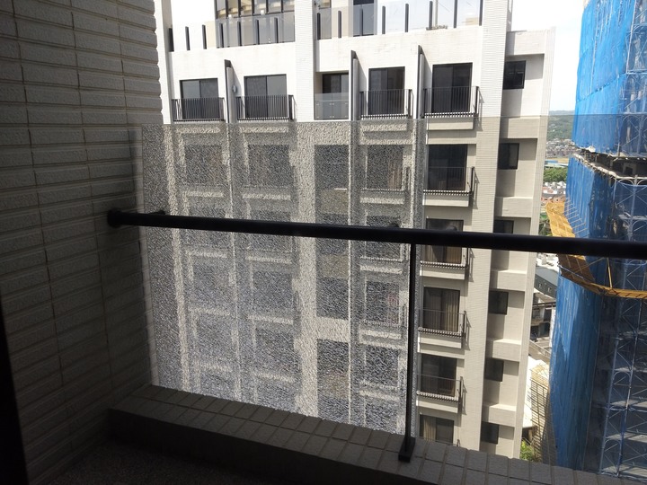 我的陽台玻璃自爆故事(總圓建設在竹北的建案)