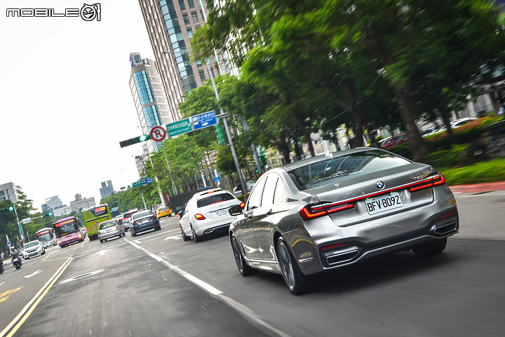 BMW 730i Edition M 試駕 毫無懸念的自駕表率！