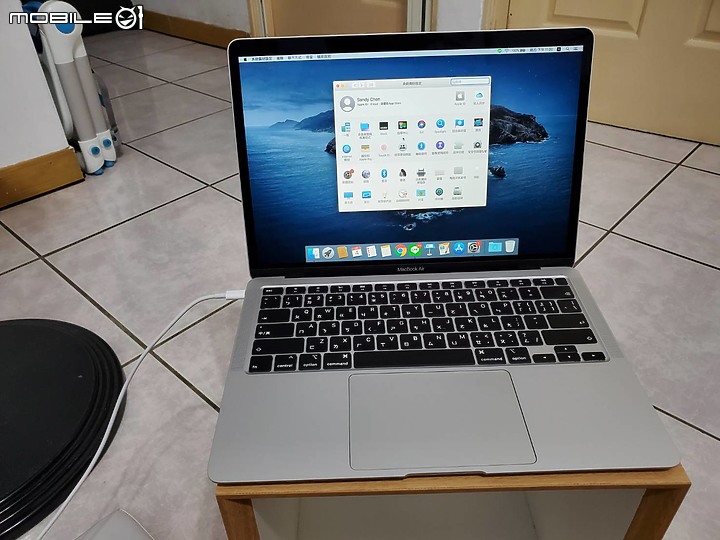 2020 Macbook Air i5版開箱與簡易感想 (對比MBP16)