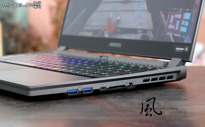 點我看大圖 技嘉AORUS 15G搭載機械式鍵盤與全新電競外型完整解析
