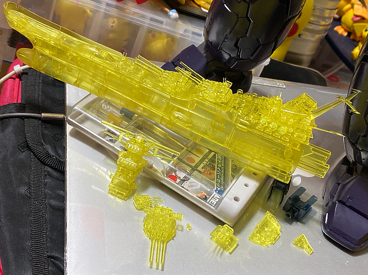 點我看大圖 老花眼別挑戰!萬代 宇宙戰艦大和號2202 1/1000 YAMATO 大和號 最終決戰仕樣 高次元透明版 超傷眼啊@@ 附上0619完成棚拍圖解喔