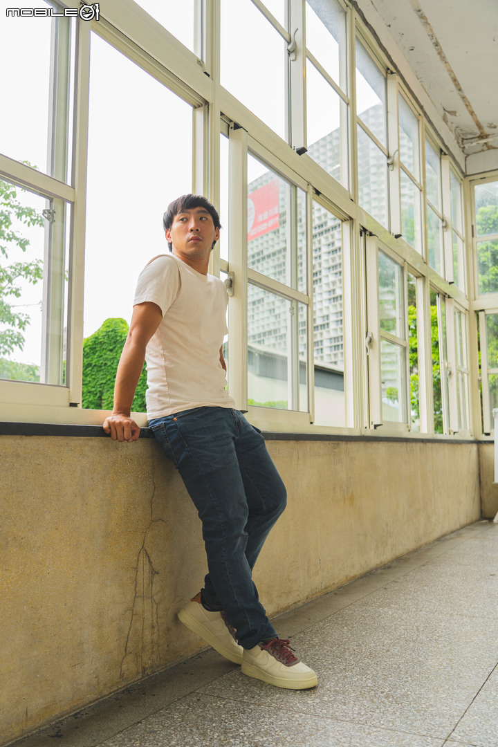 LEVI’S COOL Jeans 502 丹寧褲實穿分享 排汗、透氣、彈性三大需求一褲搞定!