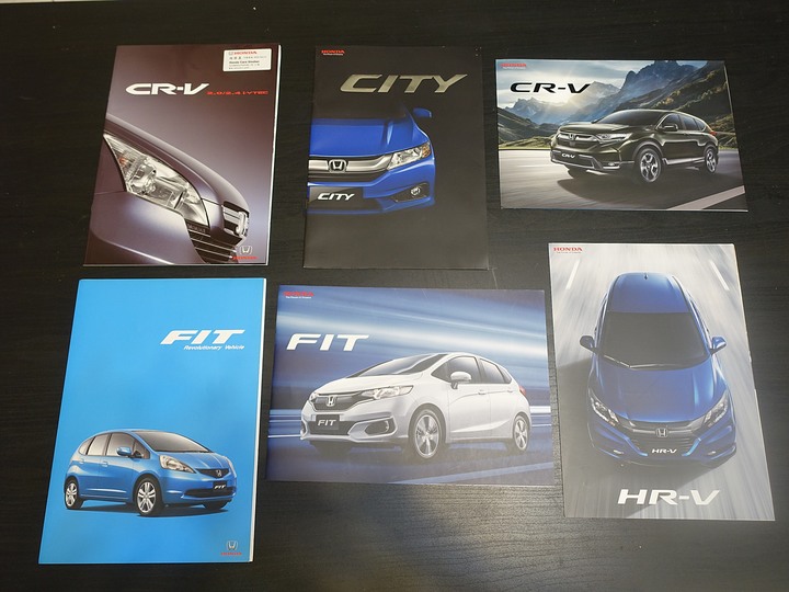 【收藏迷報到】從汽車型錄漫談臺灣汽車業變遷 — 橫跨1/4世紀,26廠牌的原廠汽車型錄 | 老狗收藏品之第三彈