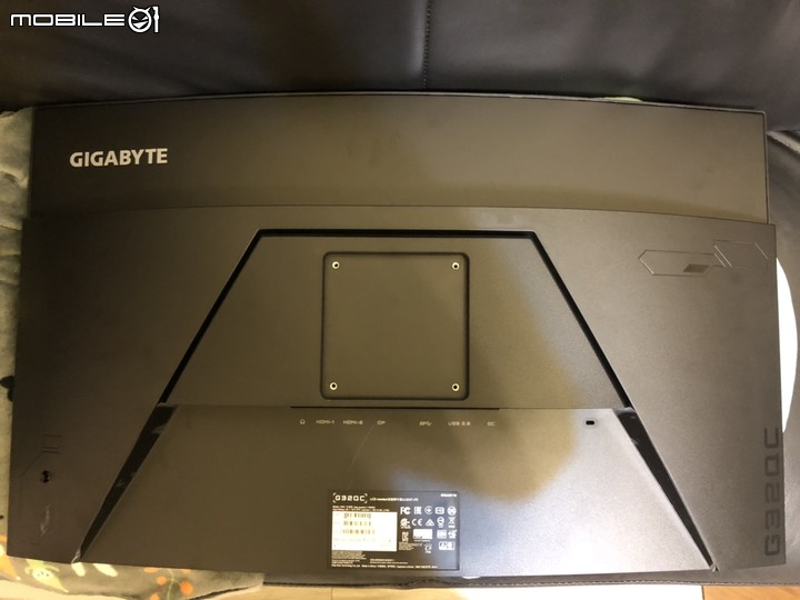 GIGABYTE技嘉G32QC 賣到缺貨的大尺寸2K螢幕
