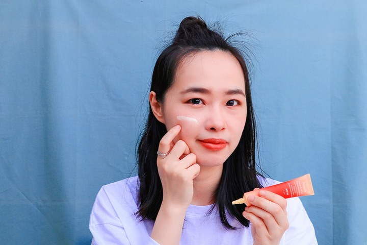 【美妝保養推薦】Aroce'b 艾珞皙肌膚輕食主張:對抗紫外線,自帶蘋果光好膚質。