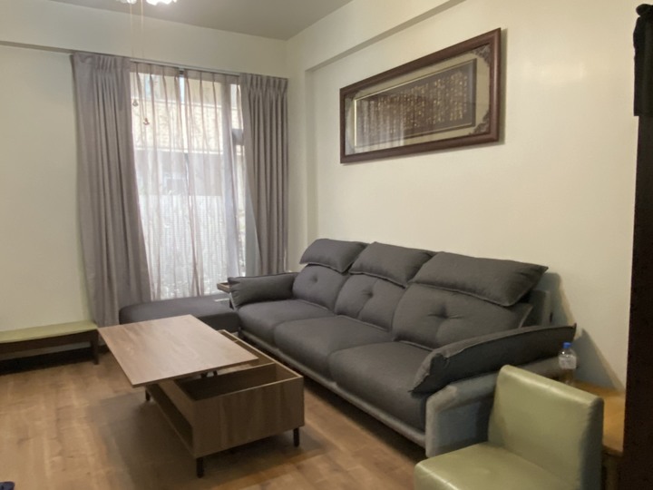 【開箱】家裡的東西堆滿天，這次下定決心來斷捨離改造一番了(地板篇)