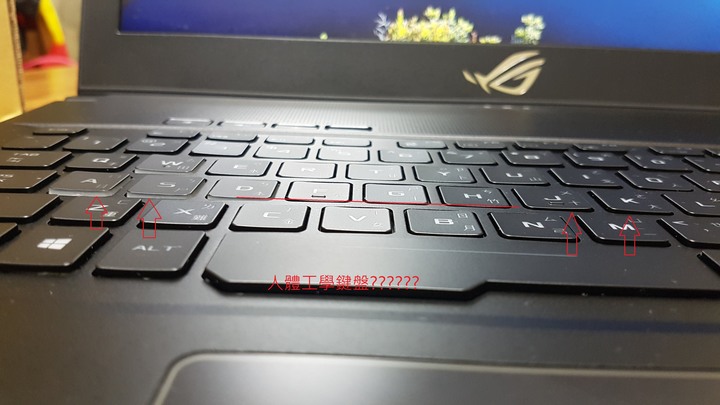 華碩電腦近兩年的慘痛維修經驗，這是個電腦修不好的故事，上大學要買電腦嗎?? 要不要先來看看呢??