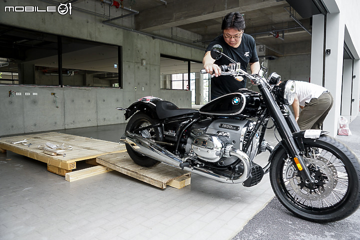 BMW Motorrad R 18 First Edition 到港開箱！限制級般的性感誘惑！