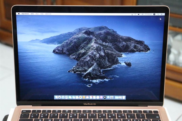 [請益]買MacBook Air 2020？