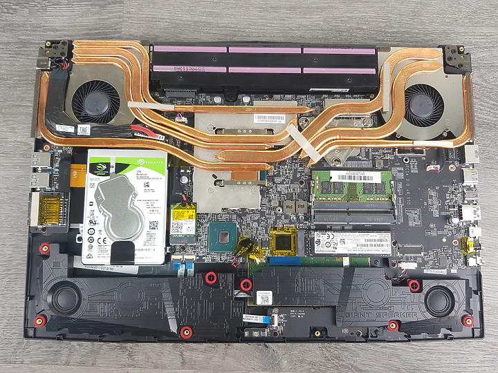 「小亞開箱」MSI GP75 Leopard 10SEK  淬鍊進化！第十代處理器極致效能完整釋放