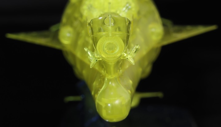 點我看大圖 老花眼別挑戰!萬代 宇宙戰艦大和號2202 1/1000 YAMATO 大和號 最終決戰仕樣 高次元透明版 超傷眼啊@@ 附上0619完成棚拍圖解喔