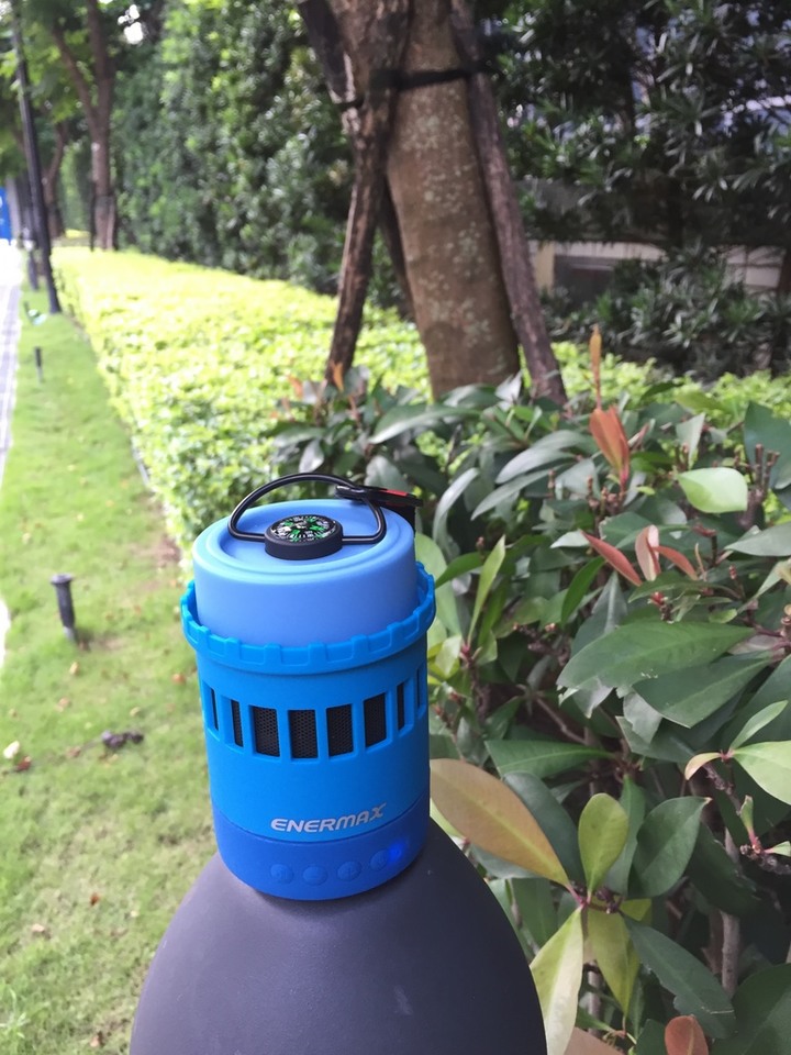 ENERMAX Pharoslite EAS05 法老燈七合一功能藍芽喇叭