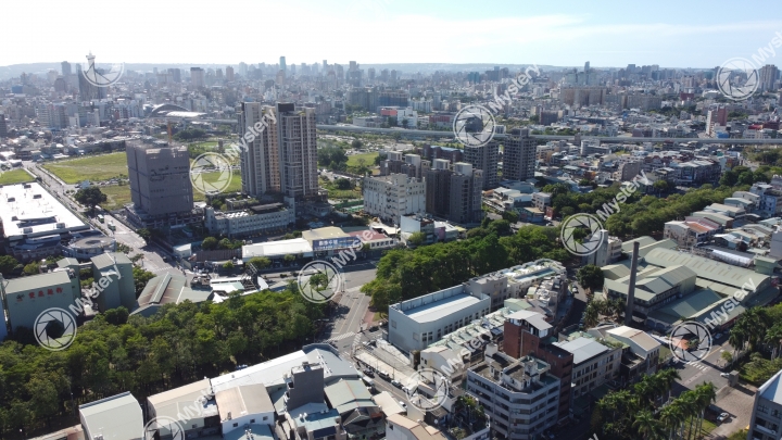 New 東區 【新業 築願景】 綠園道第一排 市區百貨學校淨化宅 潛銷討論
