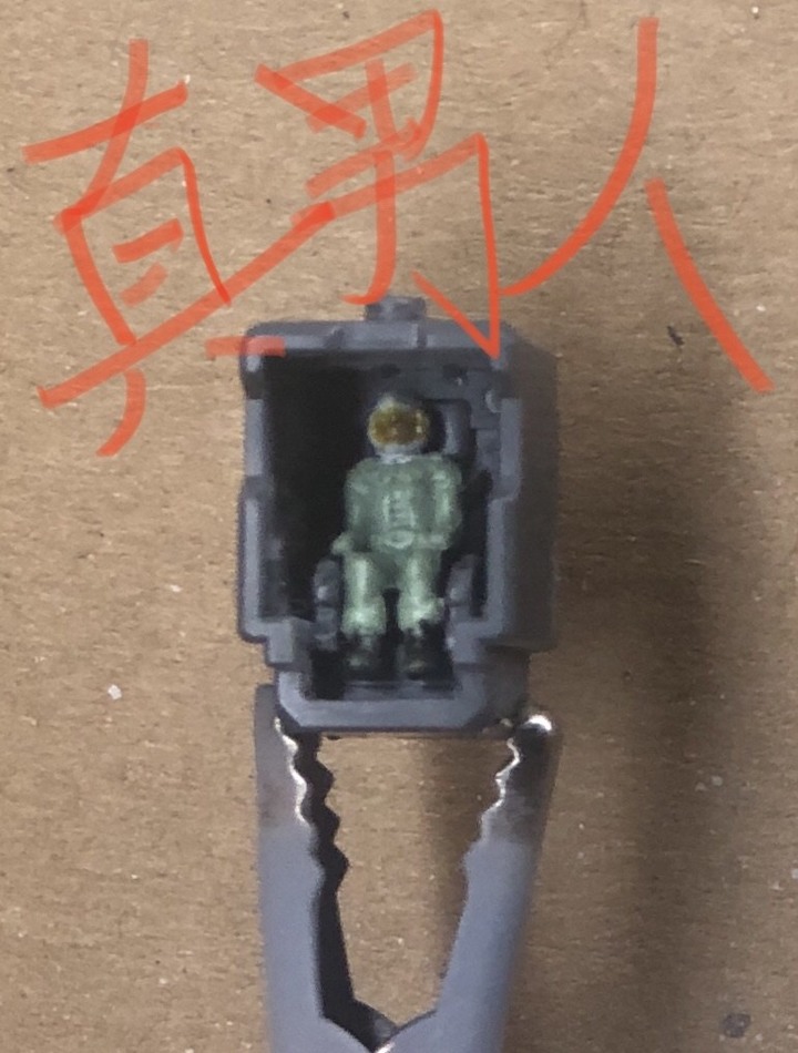 【作品分享】MG. MS-06 ZAKUII 迷彩薩克戰爭機器