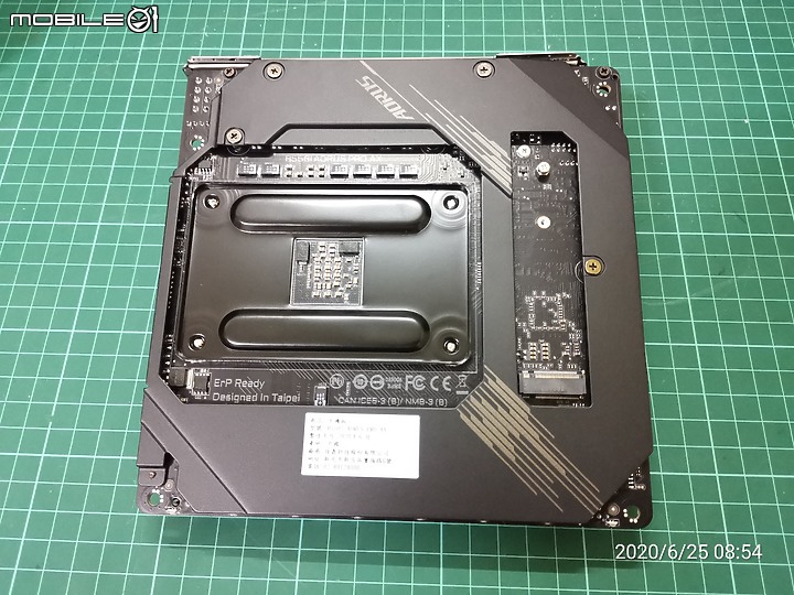 點我看大圖 技嘉 B550I AORUS PRO AX 小開箱