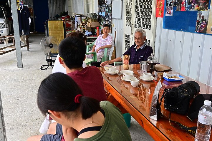 東道咖啡：88歲阿伯和87歲阿嬤歡迎大家上山品嚐他們家美味的咖啡