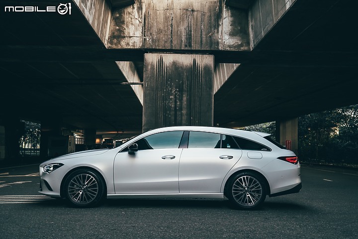 【開箱】20/20 CLA 200 Shooting Brake X118 白色