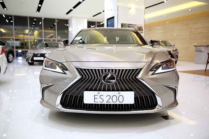點我看大圖 IS300h車齡五年半里程11萬km,分享IS300h五年十一萬公里車子日常保養及輪胎使用心得,輕度改裝,除車內異音,冷氣異味處理等相關經驗