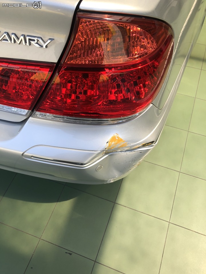 TOYOTA 05 CAMRY 後保桿 維修請益