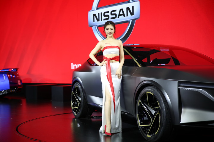 點我看大圖 IS300h車齡五年半里程11萬km,分享IS300h五年十一萬公里車子日常保養及輪胎使用心得,輕度改裝,除車內異音,冷氣異味處理等相關經驗