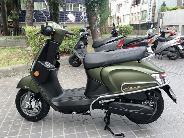 六期 NEW MANY 125 ABS版可裝3.50-10輪胎嗎？
