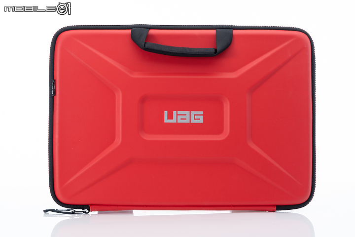 UAG 全新耐衝擊系列電腦包/後背包試用分享｜軍規防護與豐富機能並行！