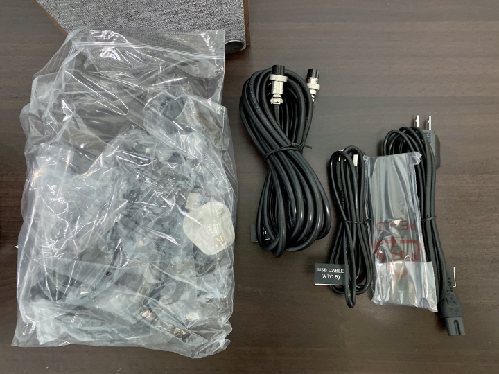 全新上市的開箱Klipsch The Fives