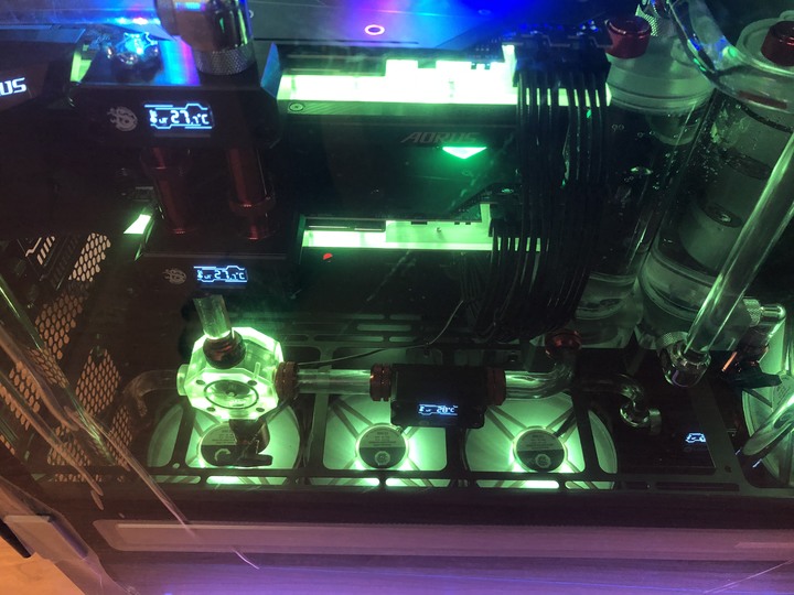 不能告訴另外一半價格的水冷電腦主機組裝