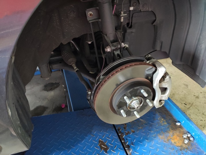 Goodyear EFGP2 沒有想像中安靜(尺寸 205/55/16)