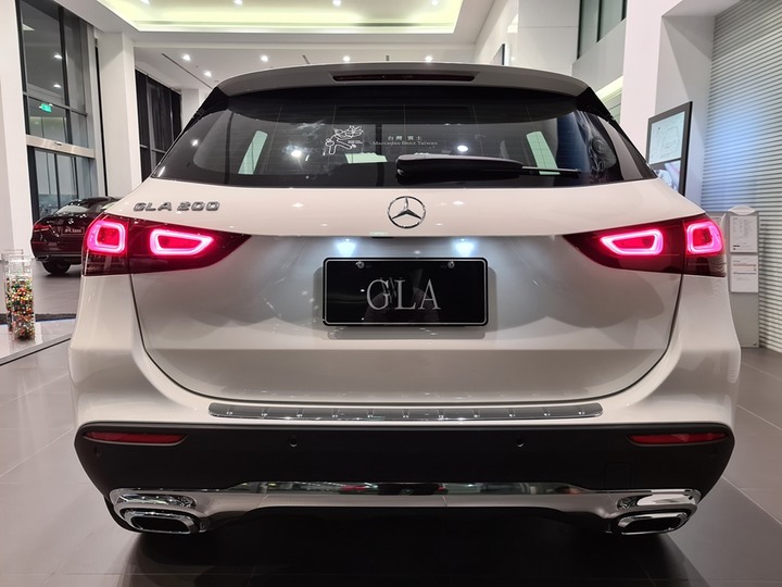 點我看大圖 超有勢!全新大改款第二代GLA 200 靜態賞車分享