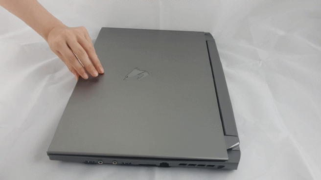 點我看大圖 【小宅開箱】【評測】技嘉 GIGABYTE AORUS 17G XB 又是一台可怕的怪獸
