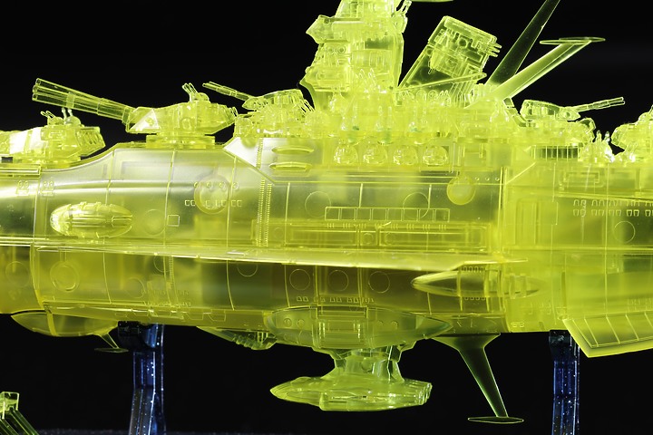 點我看大圖 老花眼別挑戰!萬代 宇宙戰艦大和號2202 1/1000 YAMATO 大和號 最終決戰仕樣 高次元透明版 超傷眼啊@@ 附上0619完成棚拍圖解喔