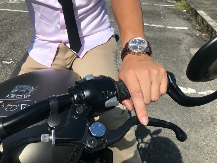 經典時尚搭配Favre-Leuba Sky Chief Chronograph