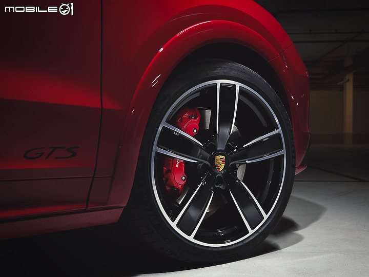 【海外新訊】Porsche Cayenne/Cayenne Coupe GTS 剽悍登場,4.0 V8 雙渦輪引擎進駐