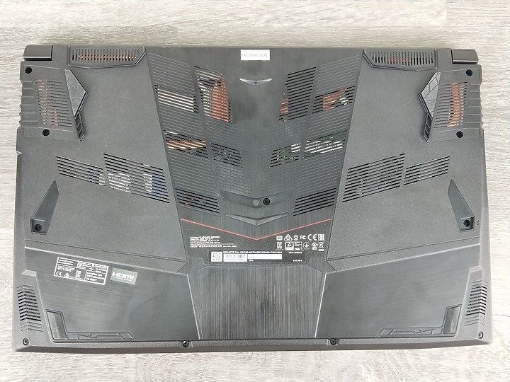 點我看大圖 「小亞開箱」MSI GF75 SCXR 平價輕薄,為我擁有