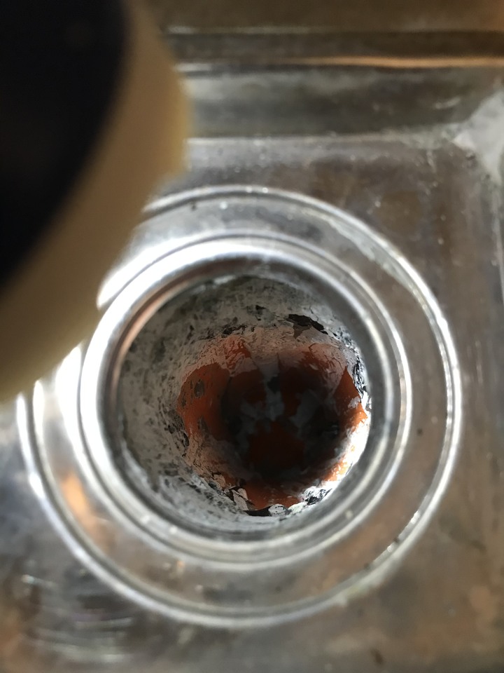 陽台及浴室的落水頭及排水管